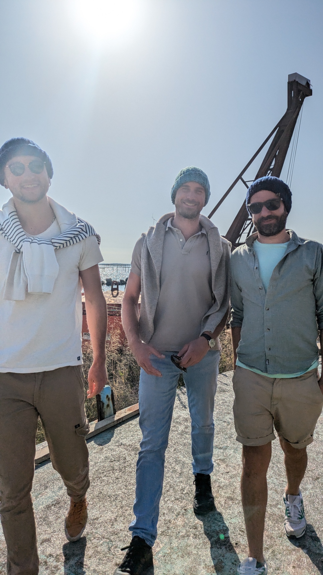 Bonnet en crochet homme et femme en pure laine